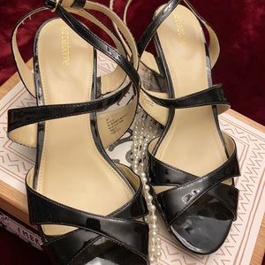 Size 9 Black and Tan heels